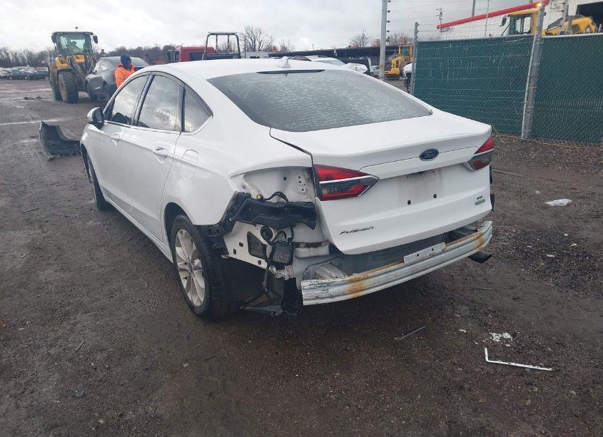 Photo 3 of 2020 Ford Fusion SE (VIN 3FA6P0HD6LR197540)
