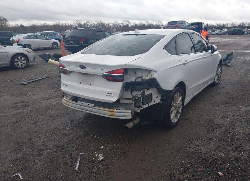 Photo 4 of 2020 Ford Fusion SE (VIN 3FA6P0HD6LR197540)