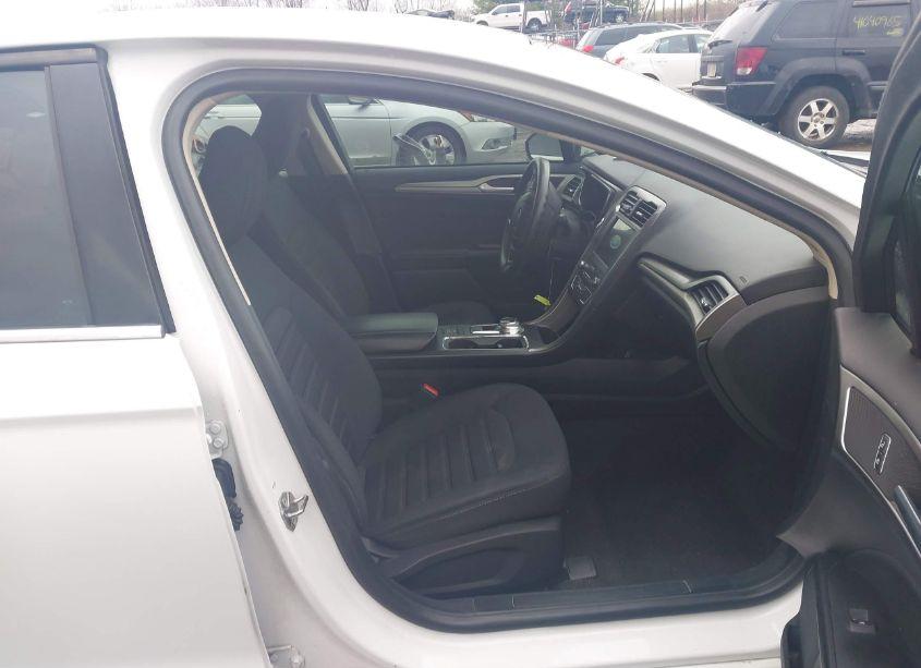 Photo 5 of 2020 Ford Fusion SE (VIN 3FA6P0HD6LR197540)