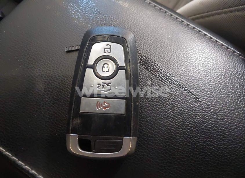 Photo 11 of 2020 Ford Fusion SE (VIN 3FA6P0HD6LR251595)