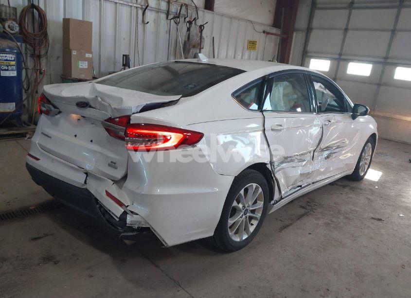 Photo 4 of 2020 Ford Fusion SE (VIN 3FA6P0HD6LR251595)