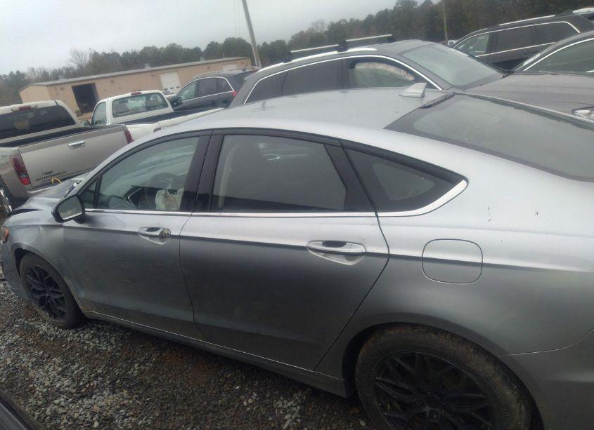 Photo 14 of 2020 Ford Fusion SE (VIN 3FA6P0HD6LR258269)