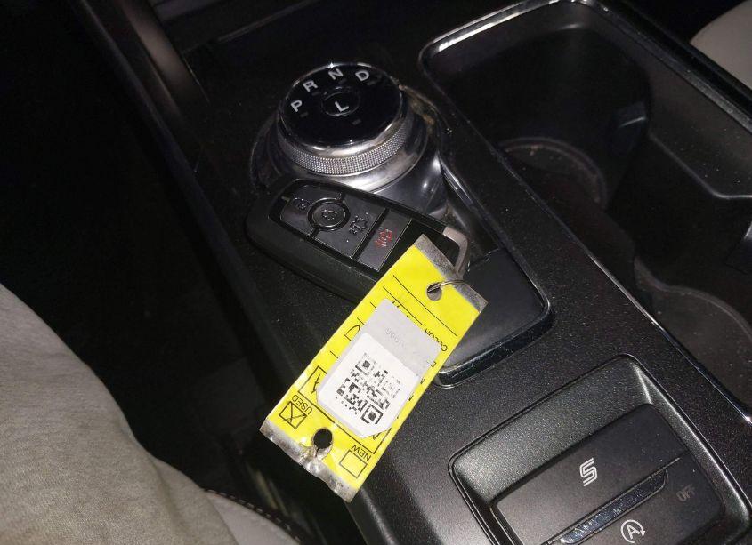 Photo 11 of 2020 Ford Fusion SE (VIN 3FA6P0HD6LR261270)