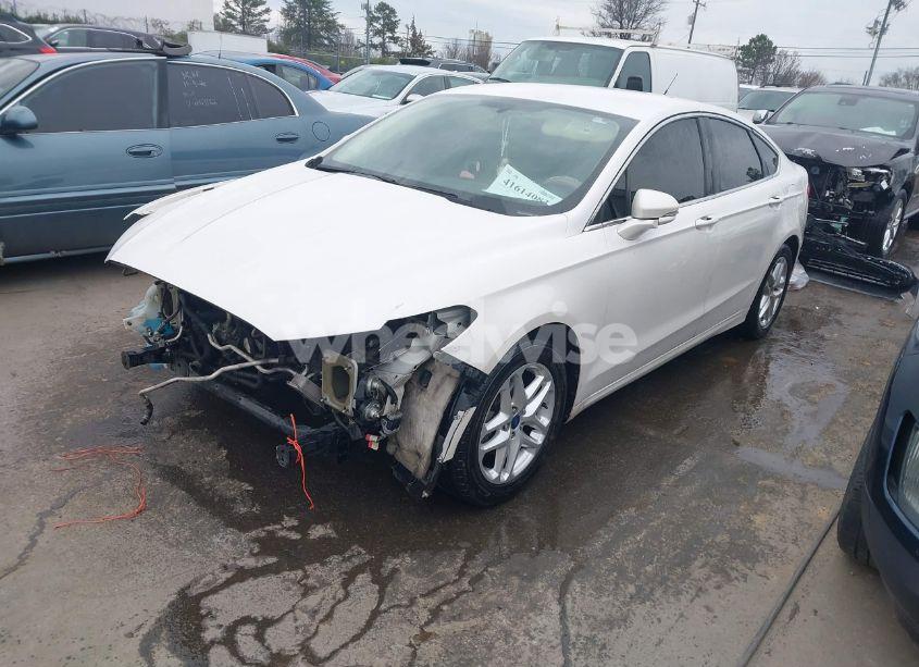 Photo 2 of 2014 Ford Fusion SE (VIN 3FA6P0HD7ER114815)