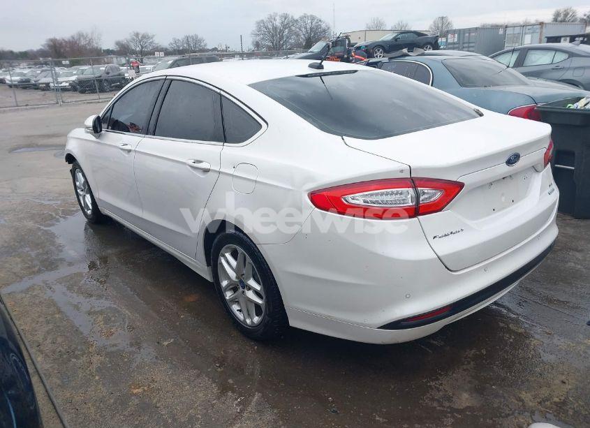 Photo 3 of 2014 Ford Fusion SE (VIN 3FA6P0HD7ER114815)