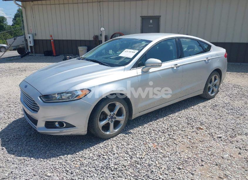 Photo 2 of 2014 Ford Fusion SE (VIN 3FA6P0HD7ER148415)
