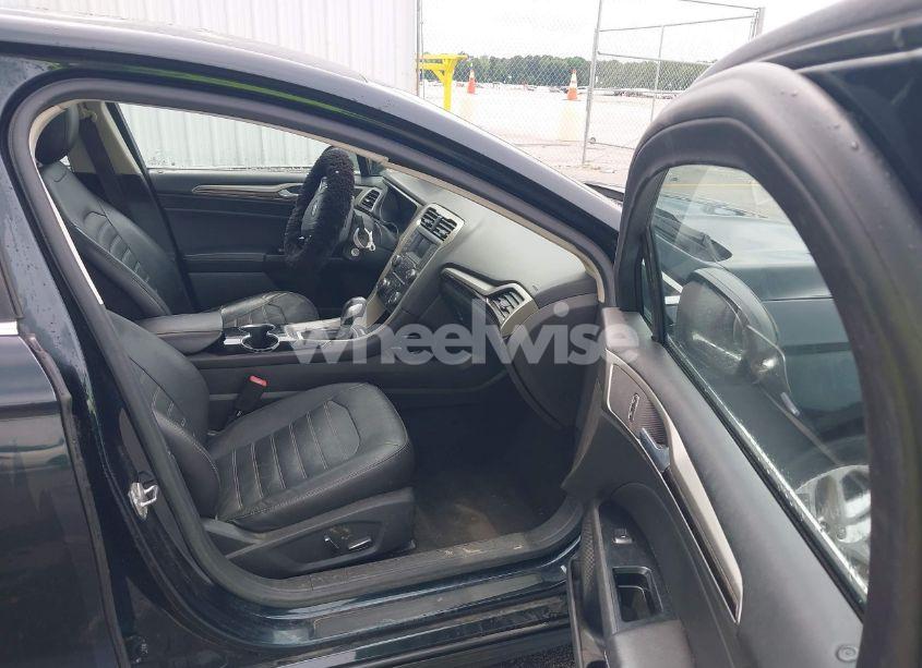 Photo 5 of 2014 Ford Fusion SE (VIN 3FA6P0HD7ER186873)