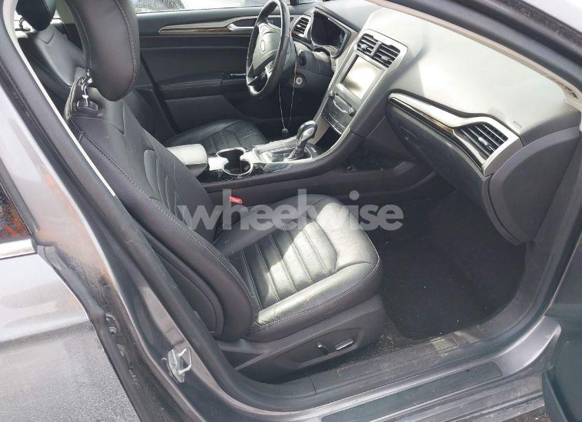 Photo 5 of 2014 Ford Fusion SE (VIN 3FA6P0HD7ER199557)