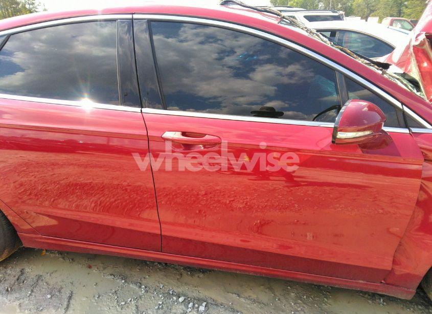 Photo 5 of 2014 Ford Fusion SE (VIN 3FA6P0HD7ER365723)