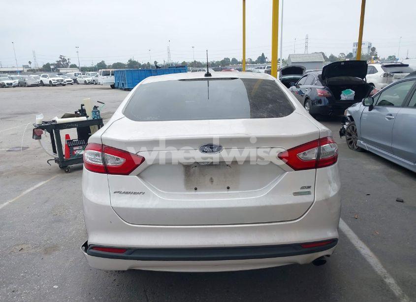 Photo 16 of 2014 Ford Fusion SE (VIN 3FA6P0HD7ER392422)