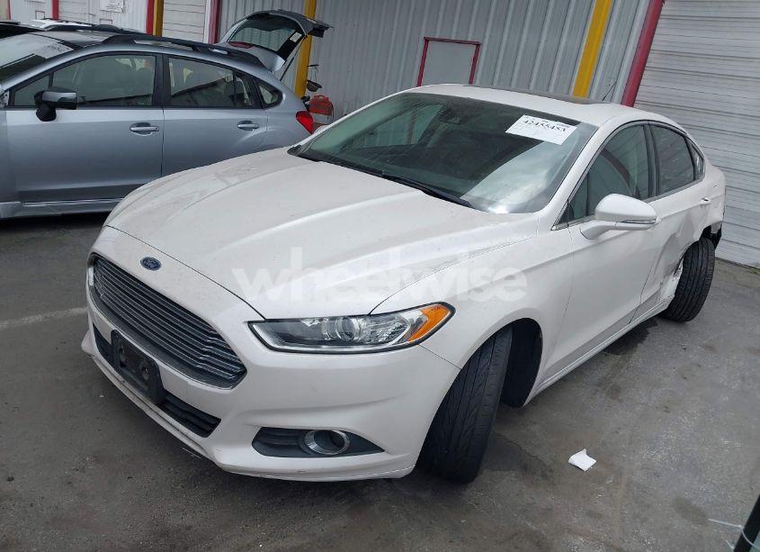 Photo 2 of 2014 Ford Fusion SE (VIN 3FA6P0HD7ER392422)