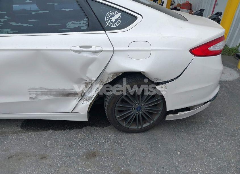 Photo 6 of 2014 Ford Fusion SE (VIN 3FA6P0HD7ER392422)