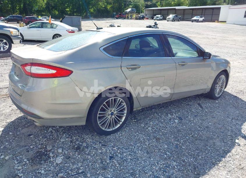 Photo 4 of 2015 Ford Fusion SE (VIN 3FA6P0HD7FR127274)