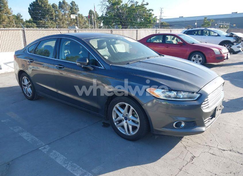 2015 Ford Fusion SE (VIN 3FA6P0HD7FR151414) main photo