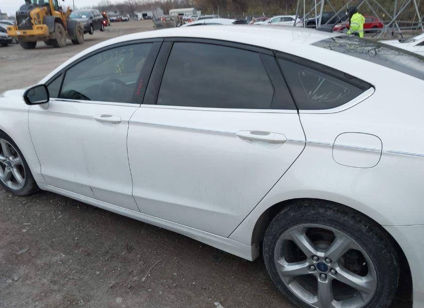 Photo 14 of 2015 Ford Fusion SE (VIN 3FA6P0HD7FR232753)