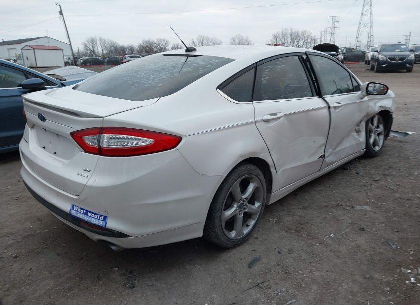 Photo 4 of 2015 Ford Fusion SE (VIN 3FA6P0HD7FR232753)