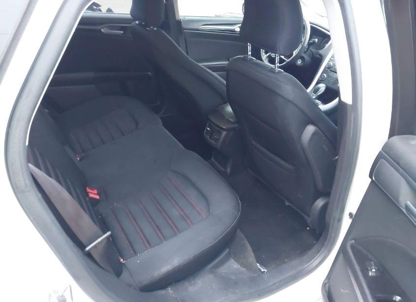 Photo 8 of 2015 Ford Fusion SE (VIN 3FA6P0HD7FR232753)