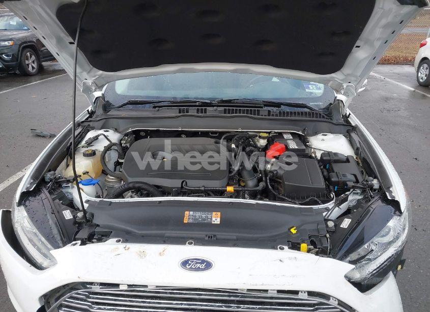 Photo 10 of 2015 Ford Fusion SE (VIN 3FA6P0HD7FR241372)