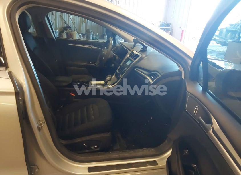 Photo 5 of 2015 Ford Fusion SE (VIN 3FA6P0HD7FR277787)