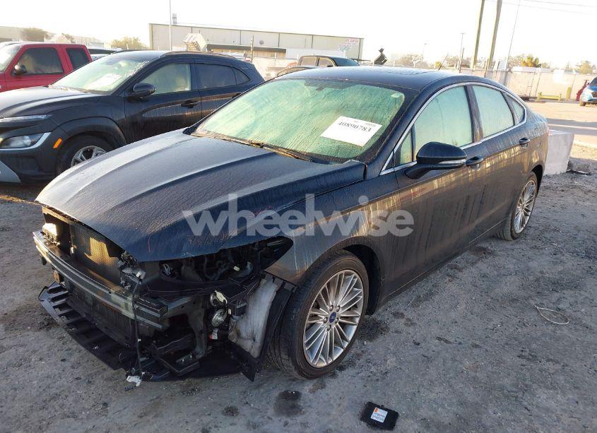 Photo 2 of 2015 Ford Fusion SE (VIN 3FA6P0HD7FR289132)