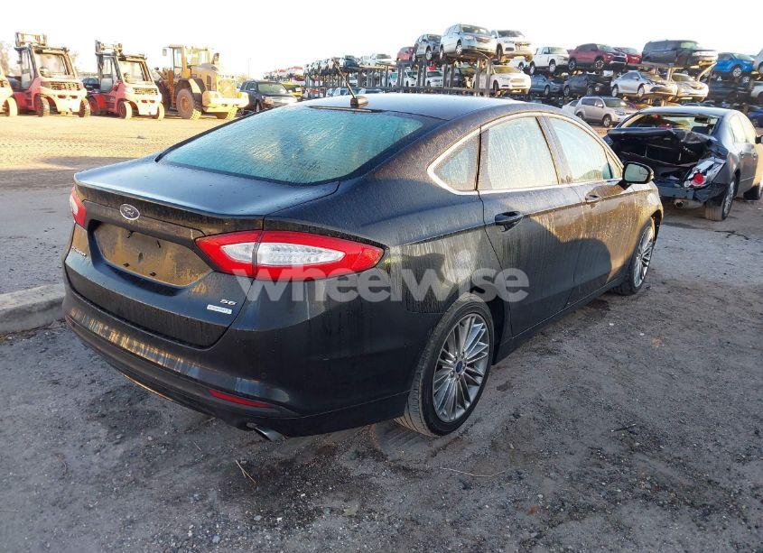 Photo 4 of 2015 Ford Fusion SE (VIN 3FA6P0HD7FR289132)