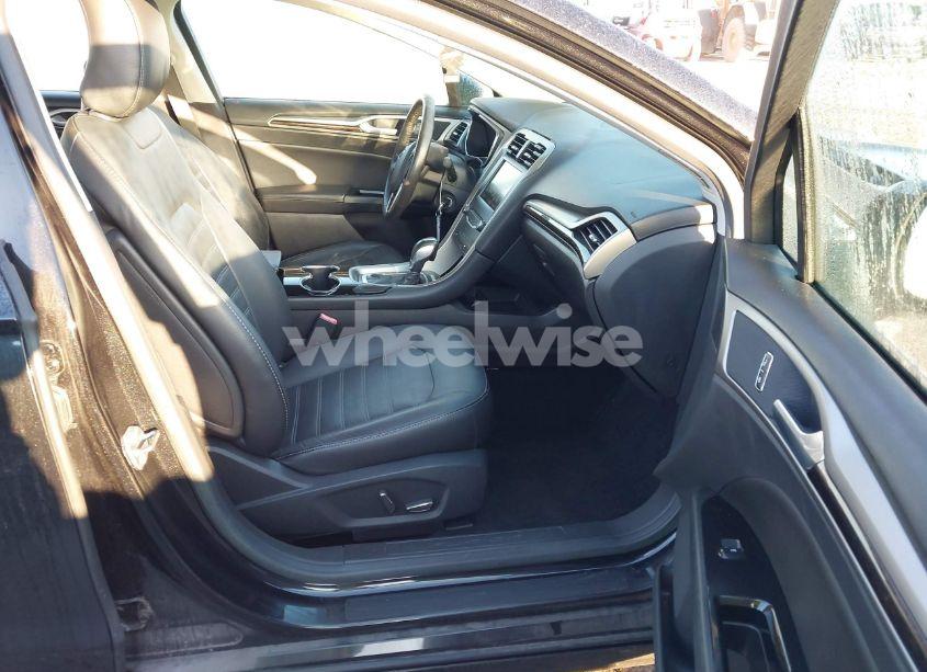 Photo 5 of 2015 Ford Fusion SE (VIN 3FA6P0HD7FR289132)