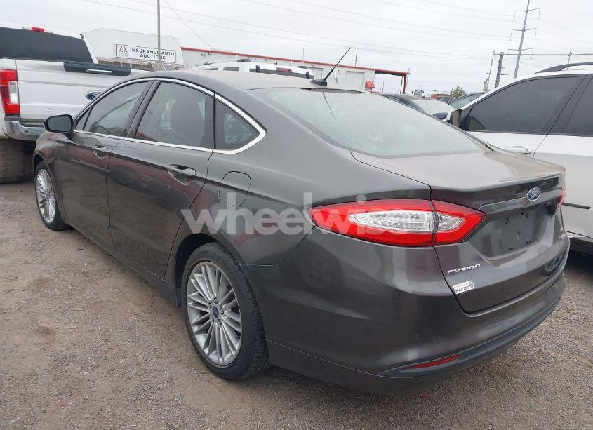 Photo 3 of 2016 Ford Fusion SE (VIN 3FA6P0HD7GR113571)