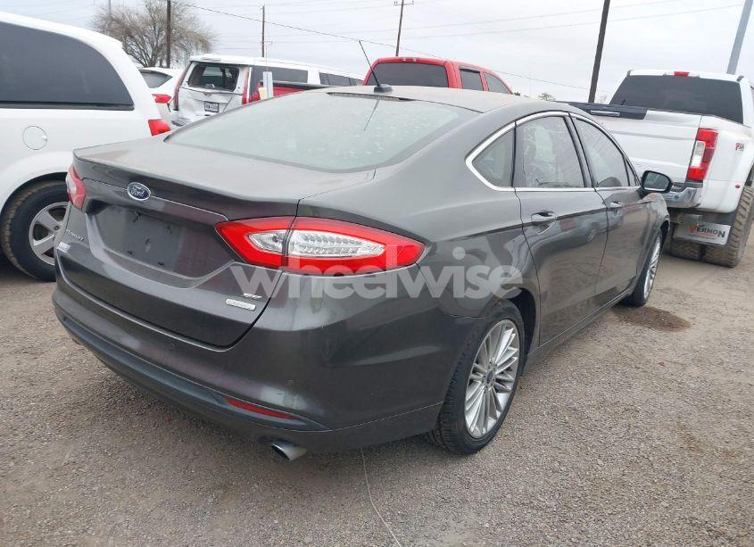 Photo 4 of 2016 Ford Fusion SE (VIN 3FA6P0HD7GR113571)