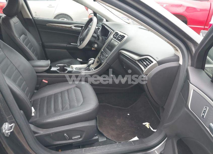 Photo 5 of 2016 Ford Fusion SE (VIN 3FA6P0HD7GR113571)