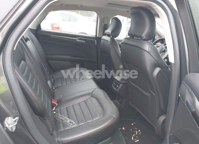 Photo 8 of 2016 Ford Fusion SE (VIN 3FA6P0HD7GR113571)