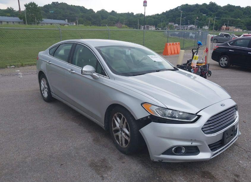 2016 Ford Fusion SE (VIN 3FA6P0HD7GR135294) main photo