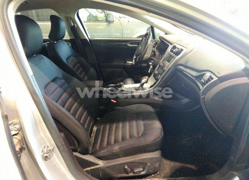 Photo 5 of 2016 Ford Fusion SE (VIN 3FA6P0HD7GR152967)