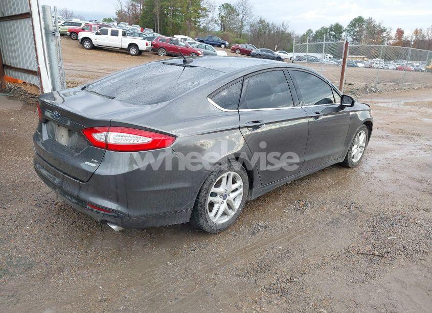 Photo 4 of 2016 Ford Fusion SE (VIN 3FA6P0HD7GR163256)