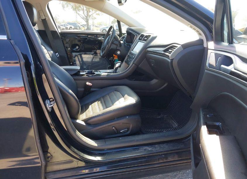 Photo 5 of 2016 Ford Fusion SE (VIN 3FA6P0HD7GR200936)