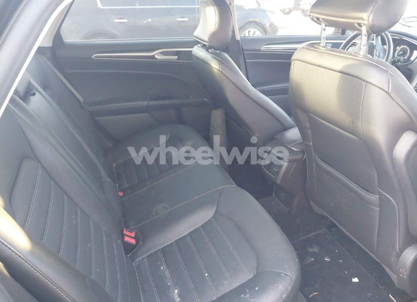 Photo 8 of 2016 Ford Fusion SE (VIN 3FA6P0HD7GR249831)