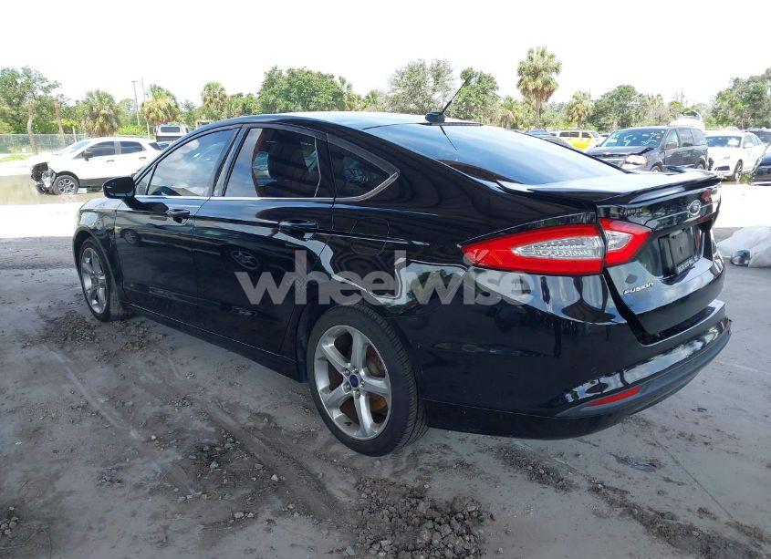 Photo 3 of 2016 Ford Fusion SE (VIN 3FA6P0HD7GR280433)