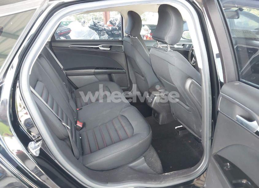 Photo 8 of 2016 Ford Fusion SE (VIN 3FA6P0HD7GR280433)