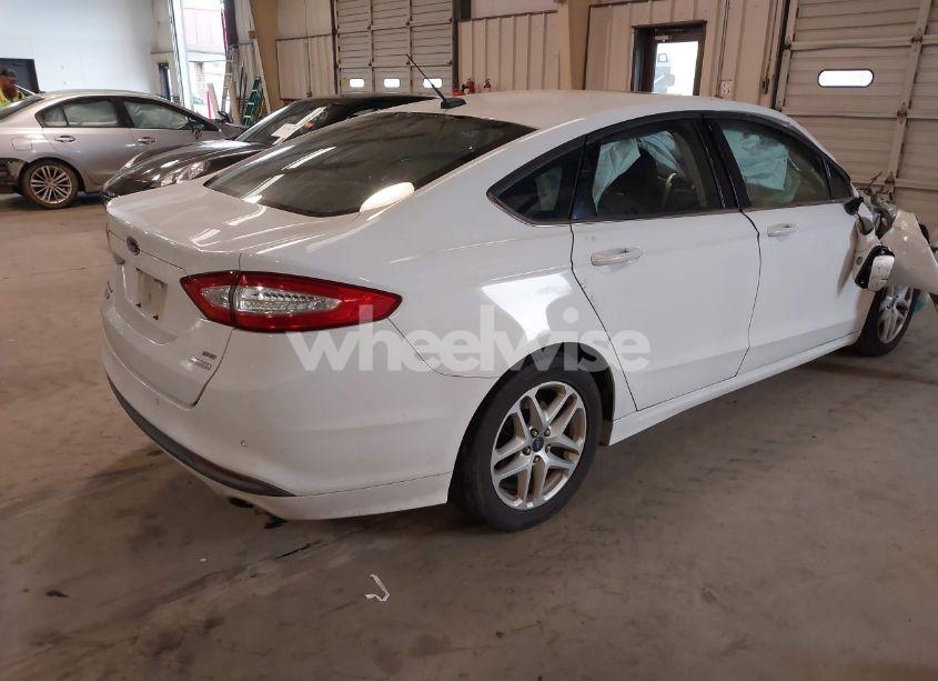 Photo 4 of 2016 Ford Fusion SE (VIN 3FA6P0HD7GR296888)