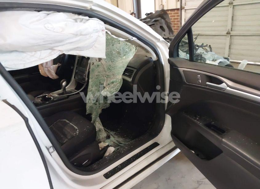 Photo 5 of 2016 Ford Fusion SE (VIN 3FA6P0HD7GR296888)