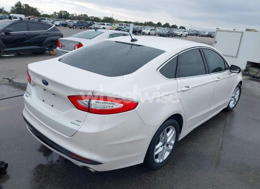 Photo 4 of 2016 Ford Fusion SE (VIN 3FA6P0HD7GR314497)