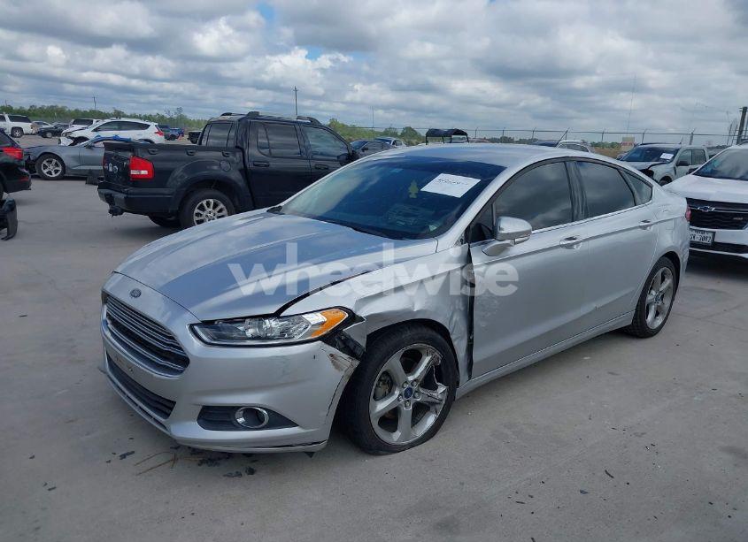 Photo 2 of 2016 Ford Fusion SE (VIN 3FA6P0HD7GR390253)