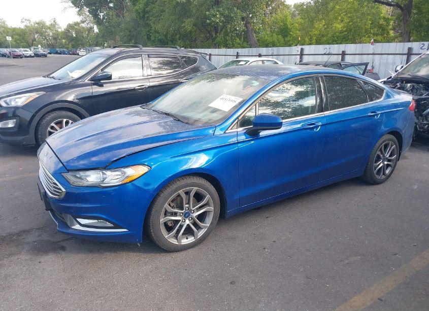 Photo 2 of 2017 Ford Fusion SE (VIN 3FA6P0HD7HR167552)