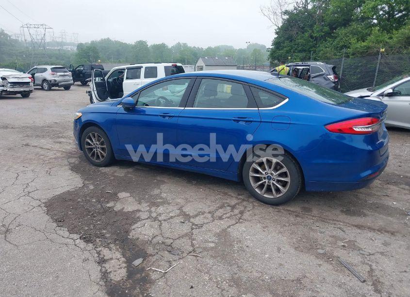 Photo 3 of 2017 Ford Fusion SE (VIN 3FA6P0HD7HR169656)