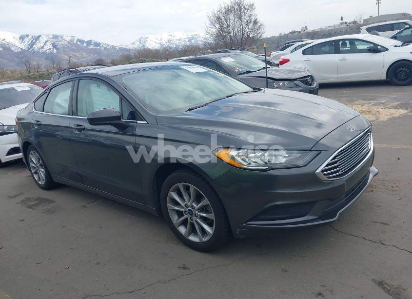 2017 Ford Fusion SE (VIN 3FA6P0HD7HR180477) main photo