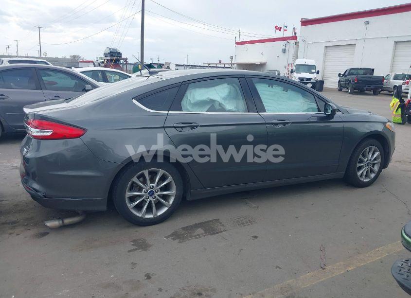 Photo 13 of 2017 Ford Fusion SE (VIN 3FA6P0HD7HR180477)