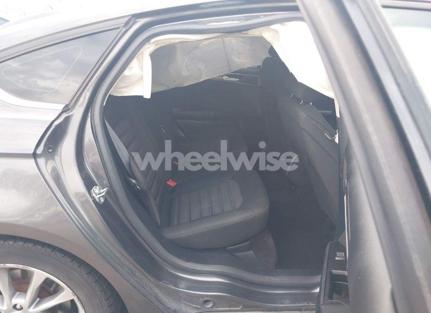 Photo 8 of 2017 Ford Fusion SE (VIN 3FA6P0HD7HR180477)