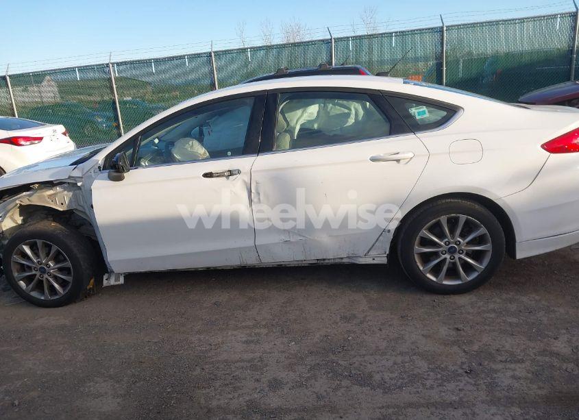 Photo 14 of 2017 Ford Fusion SE (VIN 3FA6P0HD7HR195853)