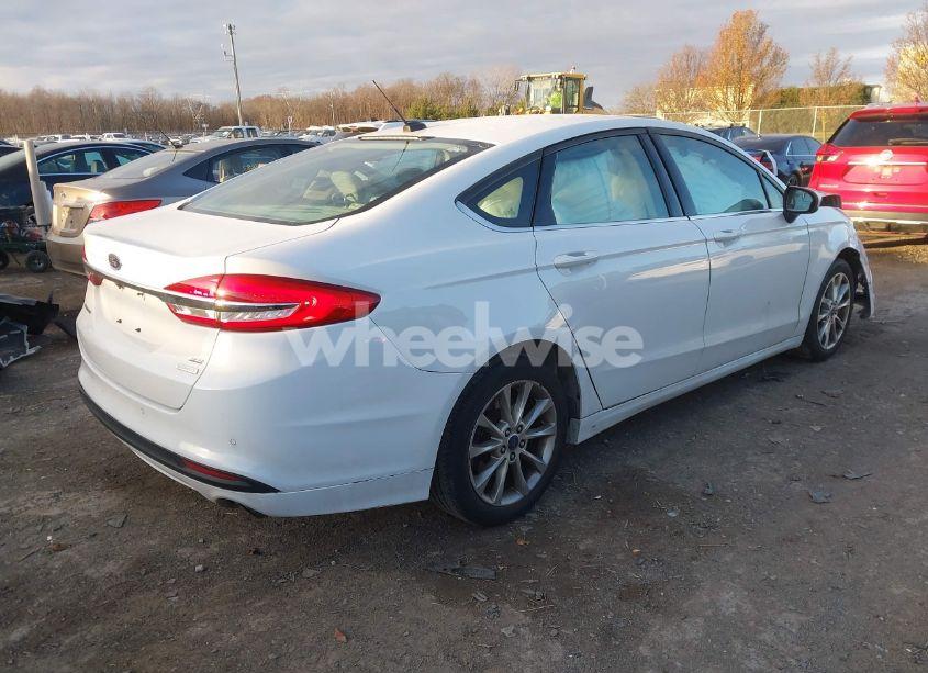 Photo 4 of 2017 Ford Fusion SE (VIN 3FA6P0HD7HR195853)