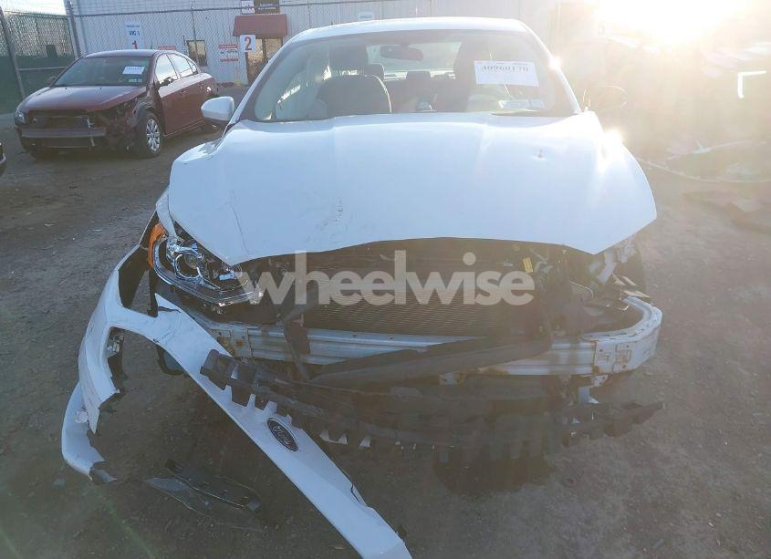 Photo 6 of 2017 Ford Fusion SE (VIN 3FA6P0HD7HR195853)