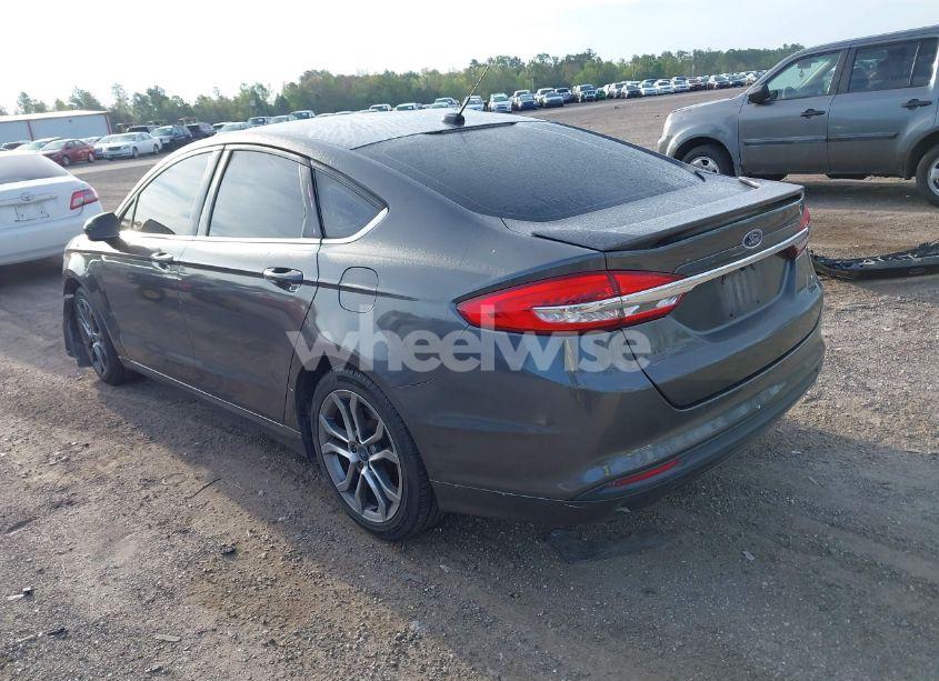 Photo 3 of 2017 Ford Fusion SE (VIN 3FA6P0HD7HR239754)